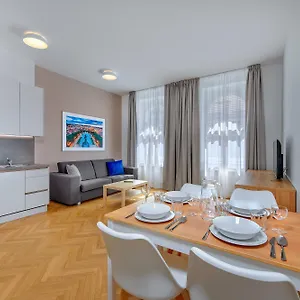 Downtown Kodanska Hotel apartamentowy